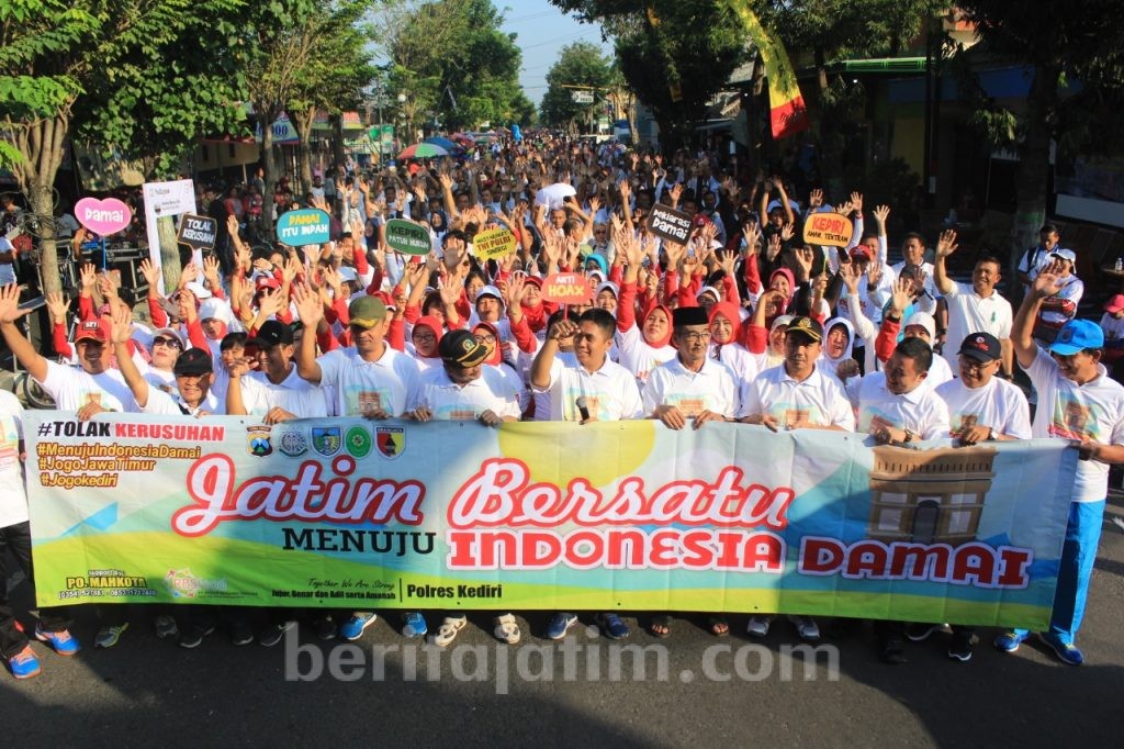 Di Acara CFD, Polres Kediri Pelopori Deklarasi Menolak Kerusuhan
