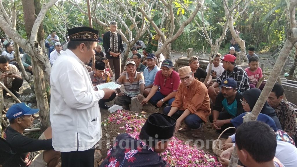 Pesan Ibunda untuk Johan Budi: Bekerja Jujur dan Jangan Korupsi