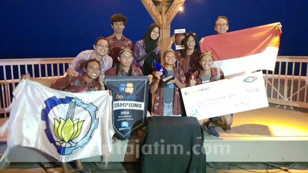 Tim Barunastra ITS Kembali Jadi Juara Dunia di AS