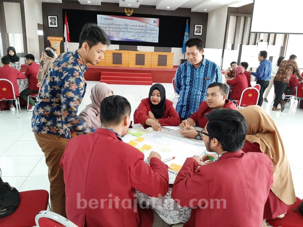 Gandeng 10 Kampus di Indonesia, USAID Gelar Pelatihan KKN Kewirausahaan