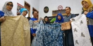 Disnaker Malang Fasilitasi Peserta Batik Inklusif Belajar Corak Batik Trinil