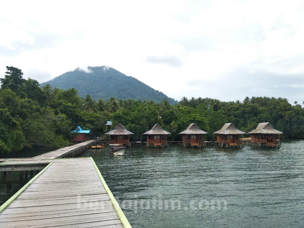 Mengintip Keindahan Tanjung Rappa Jailolo