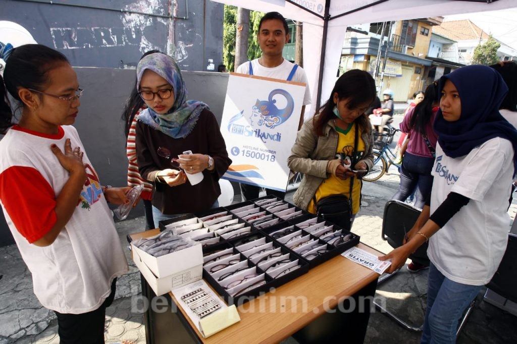 BFI Srikandi Gelar Sembako Gratis Demi Kenalkan Srikandi