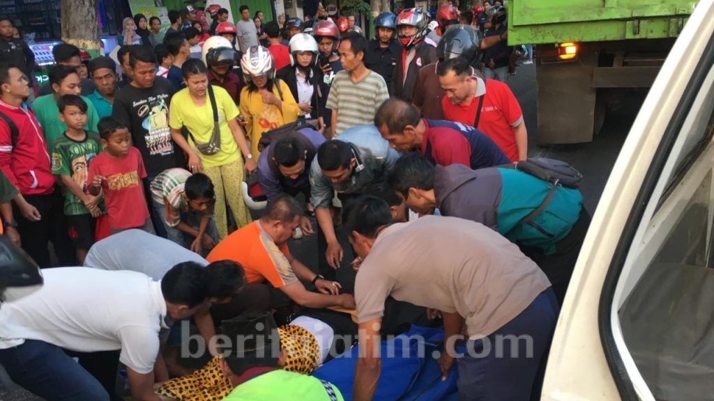 Jatuh di Bawah Dump Truk yang Berjalan, Begini Kondisi Mahasiswi Asal Tuban