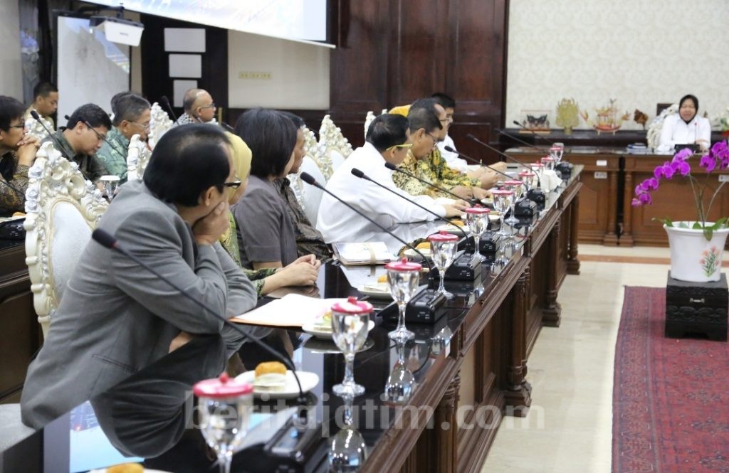 Risma Kumpulkan Jajaran BUMD, Ada Apa?