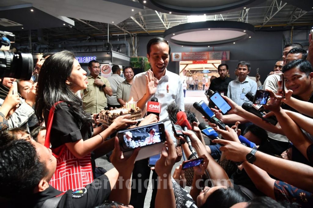 ULang Tahun, Jokowi Dapat Tiga Kejutan