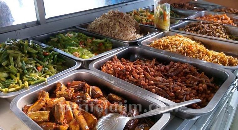 Warung Makan di Surabaya Ikut Rasakan Imbas Cabai Mahal