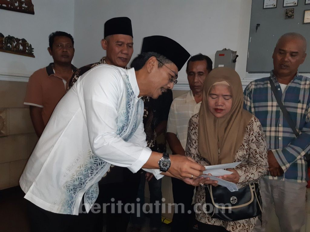 Kucurkan Rp 75 Juta, PT DLU Santuni PKL yang Tergusur