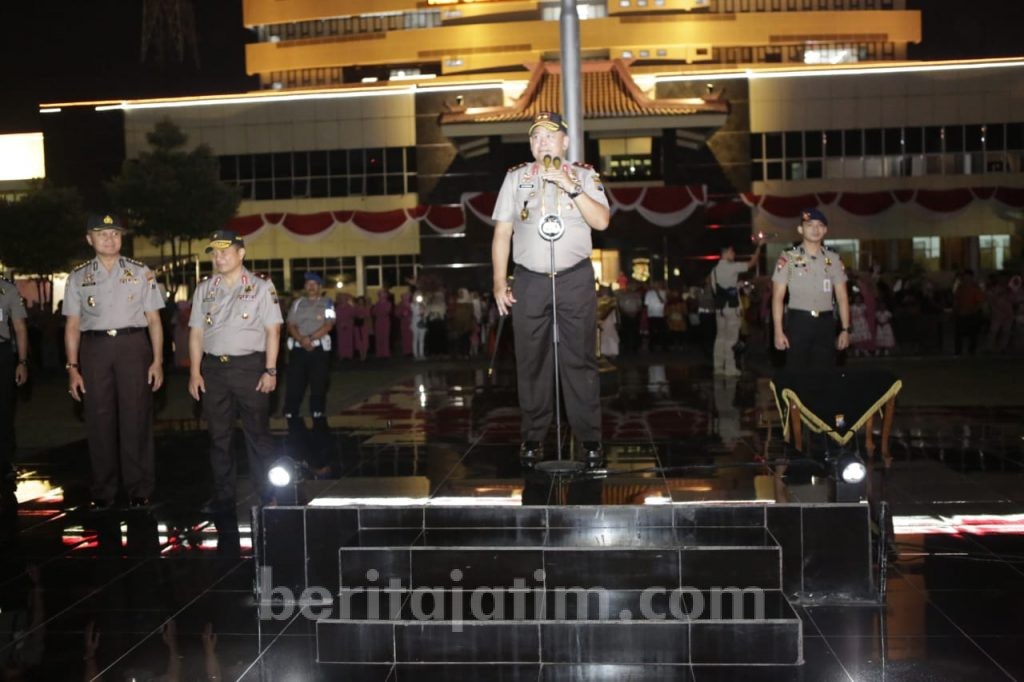 4.279 Personil Polda Jatim Naik Pangkat