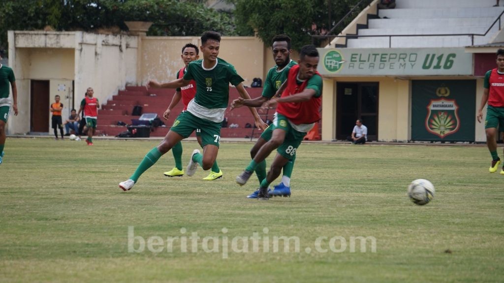 Pemain Krisis Mental, Djanur: Persebaya Butuh Kemenangan