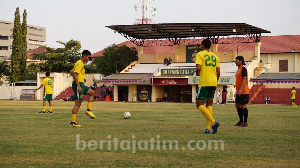 Penampilan Terjelek Persebaya, Djanur Sebut saat Lawan Semen Padang