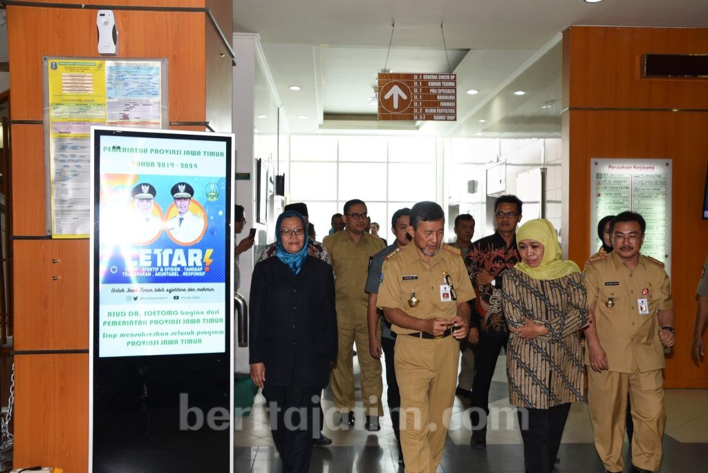 Gubernur Khofifah: Wali Kota Risma Sudah Pulih