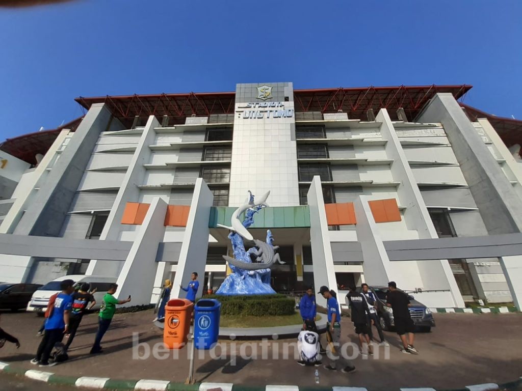 Icon Gelora Bung Tomo Jadi Ajang Foto Selfi Bobotoh Persib