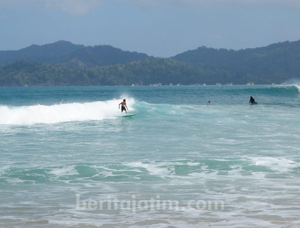 Pantai Pulau Merah Kembali Gelar Kompetisi Surfing