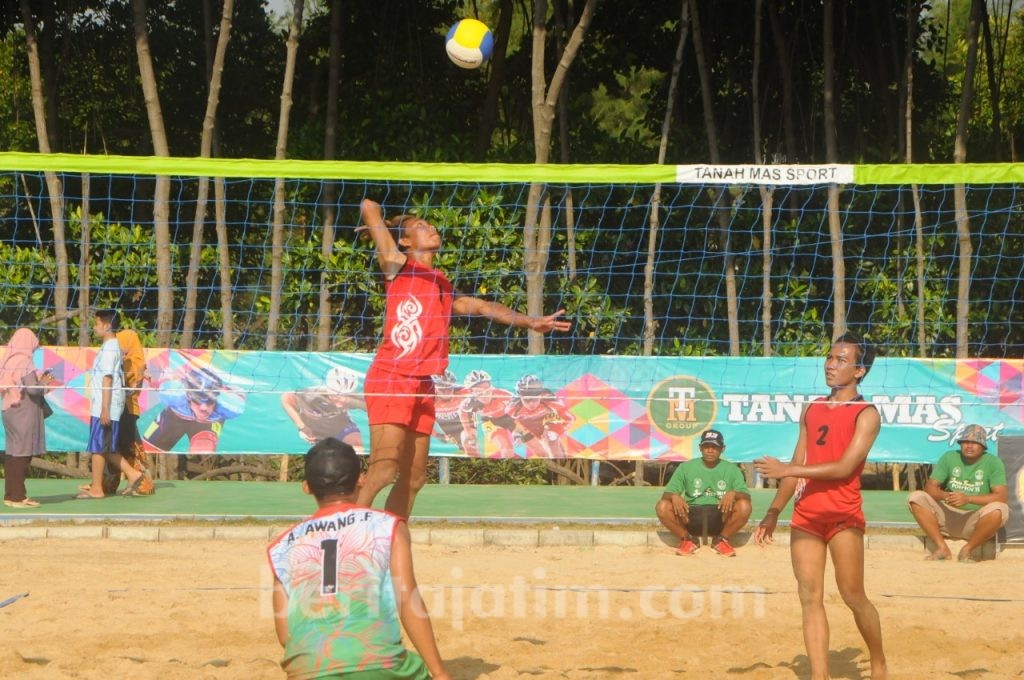 Harapan Bola Voli Pantai Banyuwangi Tinggal di Kelas Beregu