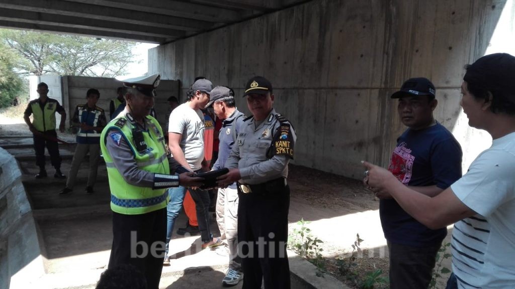 Penemuan Dua Mayat di Jalan Tol Nganjuk-Madiun, Petugas Masih Selidiki