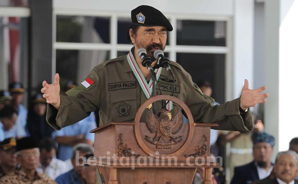 Surya Paloh Terima Penghargaan Bintang Astha Hannas Utama
