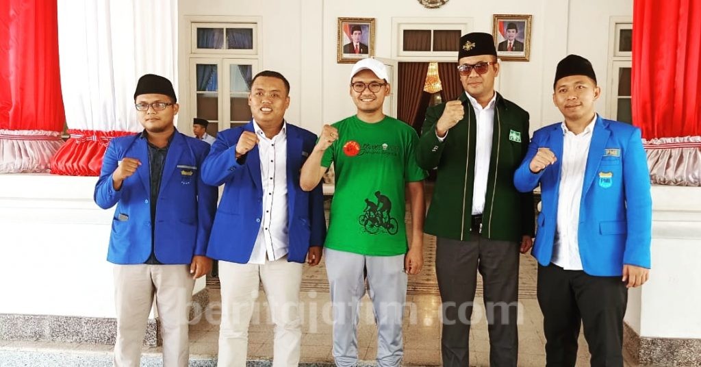 Keponakan Mahfud MD Mulai Dapat Dukungan Emak-emak dan Milenial