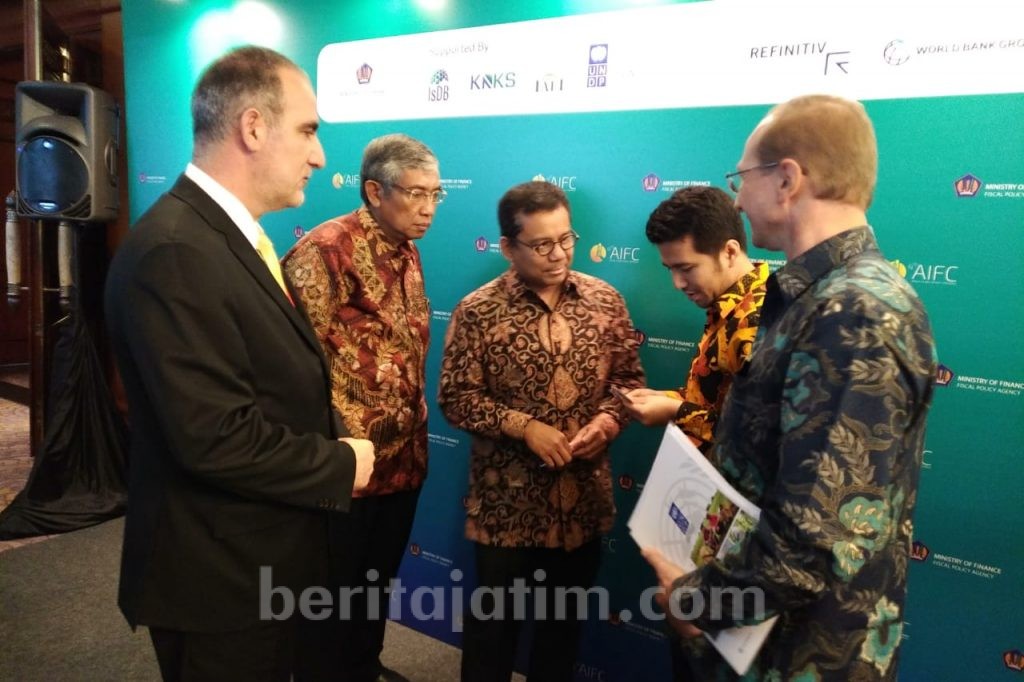 Keuangan Syariah Andalan Sistem Keuangan Masa Depan