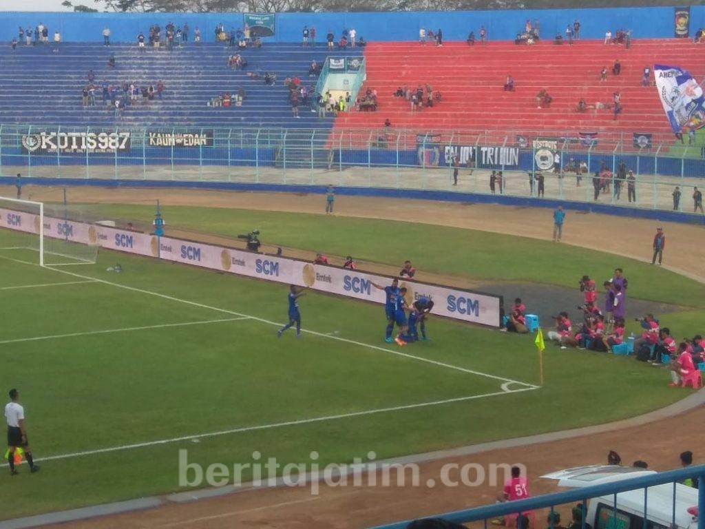 Drama 5 Gol Bikin Arema FC Naik ke Peringkat 4 Liga 1