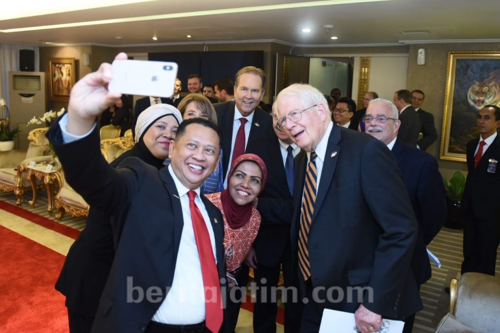 Di Hadapan Delegasi Amerika, Ketua DPR Banggakan Kesuksesan Pemilu Indonesia