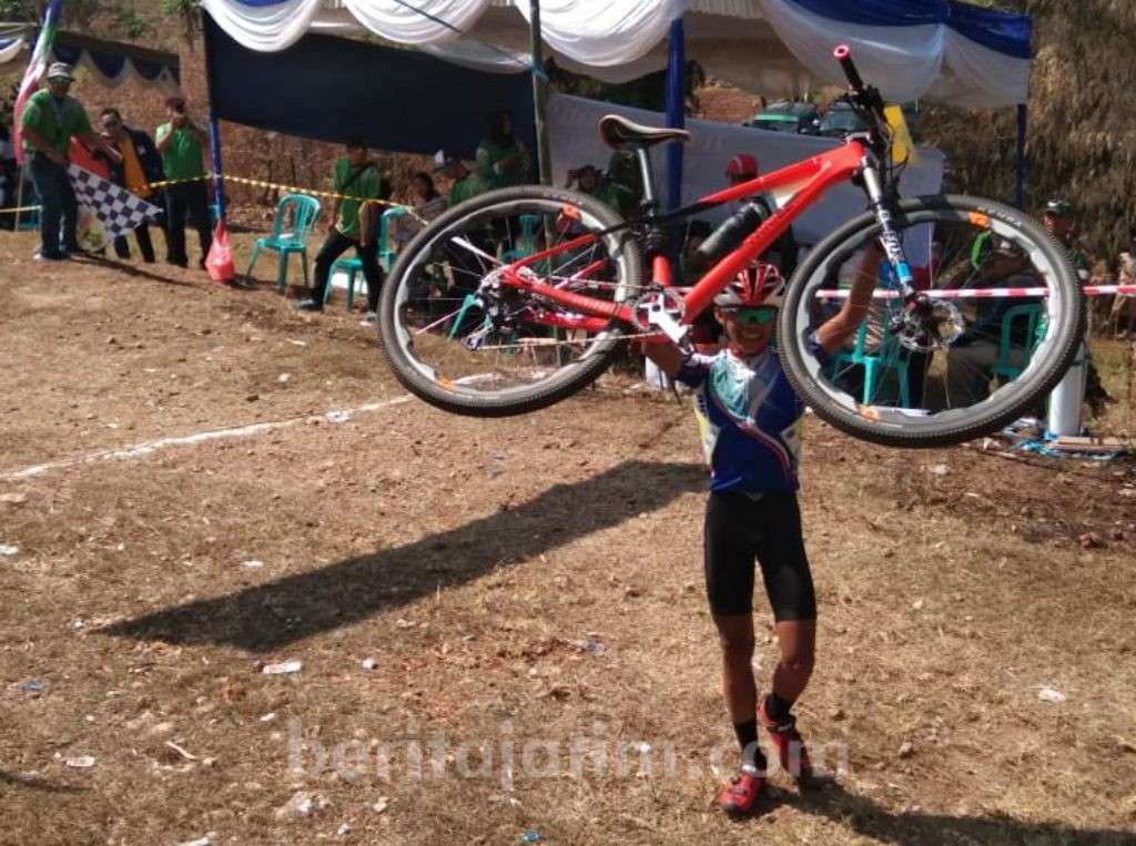 Feri Yudhoyono Rebut Emas di MTB XC untuk Lumajang