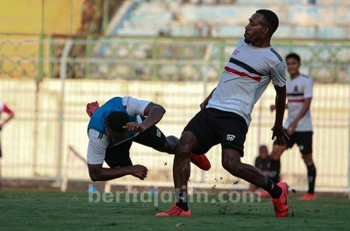 Madura United Berambisi Kembali ke Puncak Klasemen