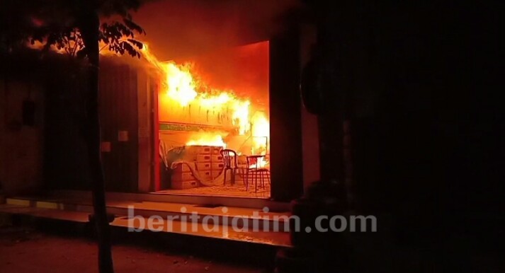 Si Jago Merah Lalap Toko ATK dan Fotokopi di Pamekasan