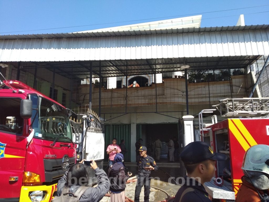 Usai Padamkan Api, Petugas Pastikan Tak Ada Korban Jiwa di Lokasi Kebakaran