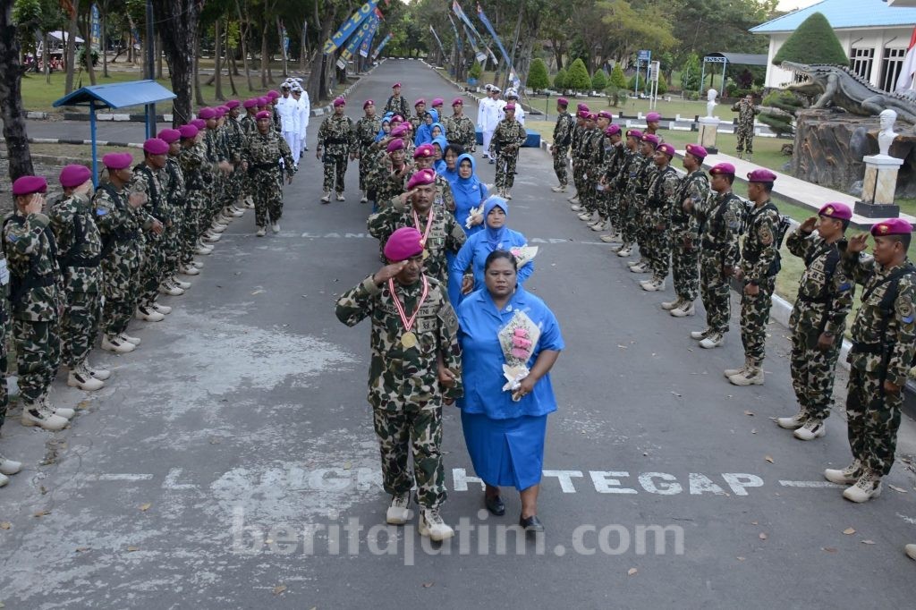 Lepas Prajurit Purna Tugas, Ini Pesan Komandan Batalyon Infanteri 1 Marinir