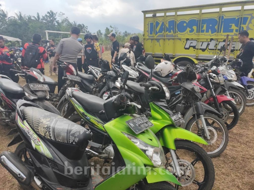 Kapolres Lumajang Pimpin Razia, Belasan Motor Bodong Ditemukan