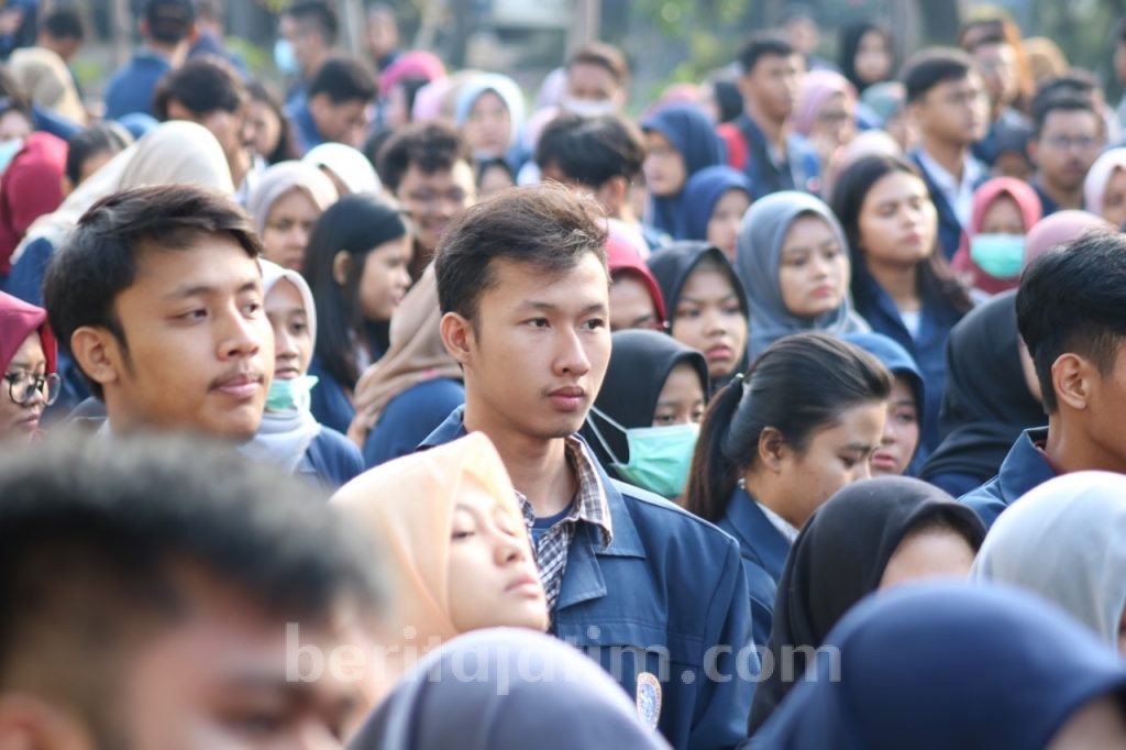 Wakil Rektor I Unair Berangkatkan 1.350 Mahasiwa