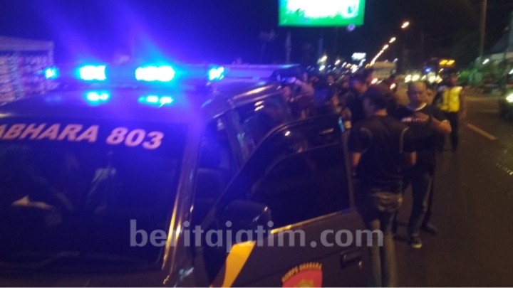 Geger, Pengemis Tua Terkapar Ditusuk Pria Misterius di Warung Kopi