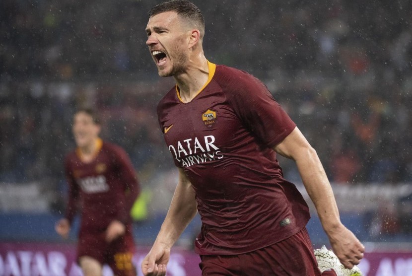 Batal ke Inter, AS Roma Pertahankan Dzeko?