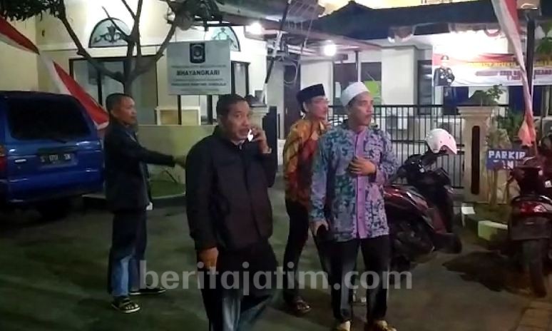 59 Orang Dijanjikan Naik Haji ternyata Hanya Naik Bus Keliling Asrama Haji Sukolilo