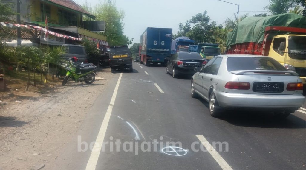 Isteri Terpelanting, Jatuh di Bawah Dump Truk, Meninggal Seketika
