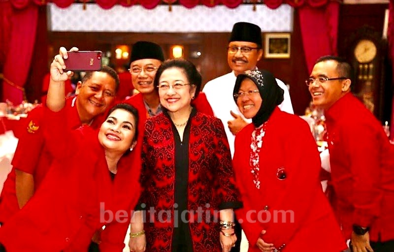 Jadi Elite PDIP Hingga Masuk Bursa Menteri, Ini Histori Kedekatan Risma-Megawati