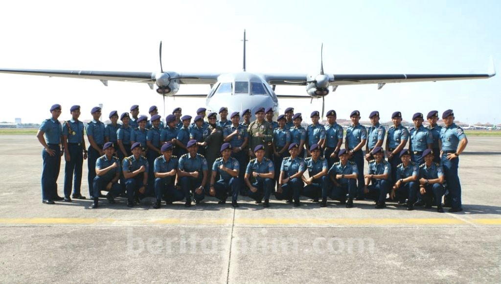 Komandan Puspenerbal TNI AL Berikan Pembekalan 40 Pasis Perwira