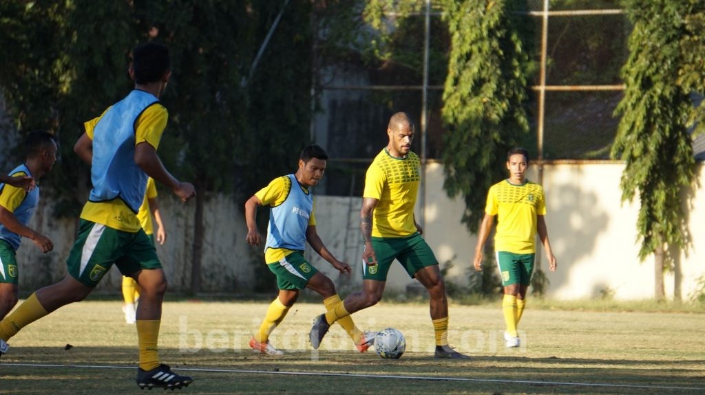 Persebaya Siap Curi Poin Saat Lawan Bhayangkara FC