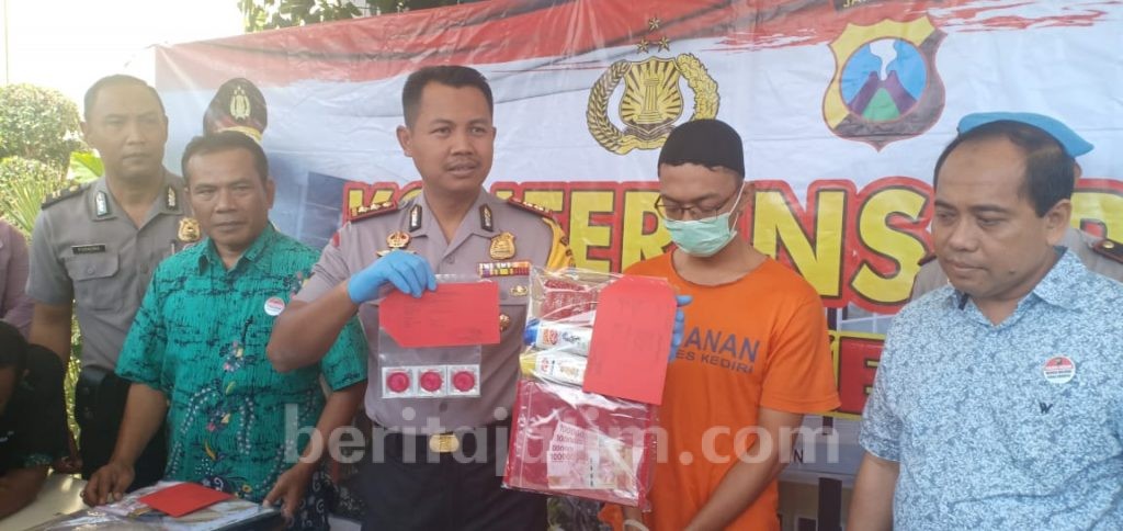 Ada Bisnis Esek-esek Berkedok Panti Pijat Plus di Kediri