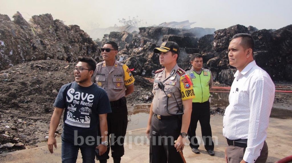 Polisi Datangkan Tim Labfor Selidiki Kebakaran PT Surabaya Mekabox