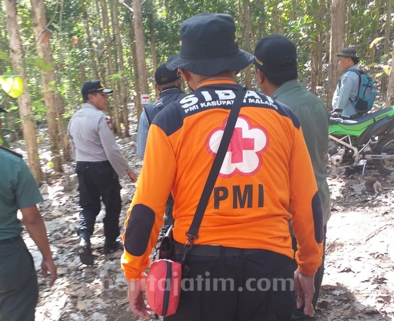 Cegah Karhutlah, Polsek Gedangan Malang Jalan Kaki Masuk Hutan