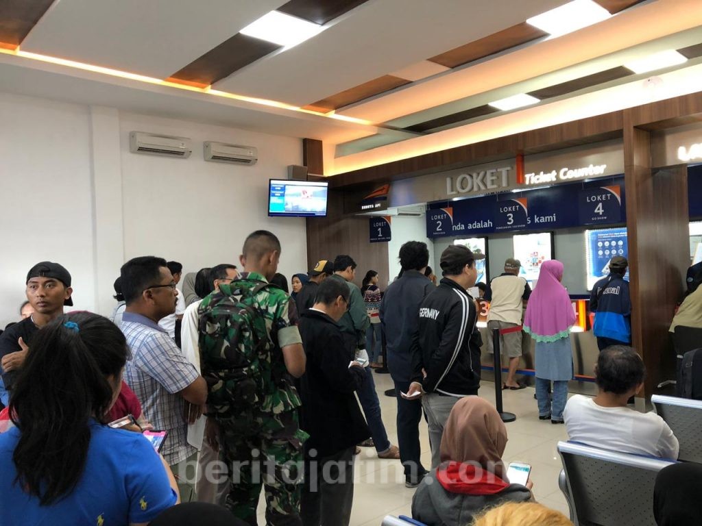 Ini Cara Pembelian Tiket Kereta Api Komuter dan Lokal di Jatim
