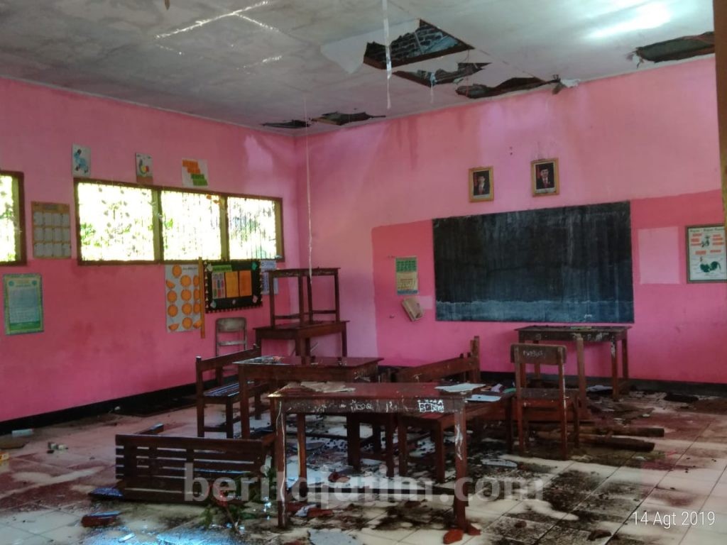 Dua Ruang Kelas SDN Purwajati 1 Kabupaten Mojokerto Terbakar