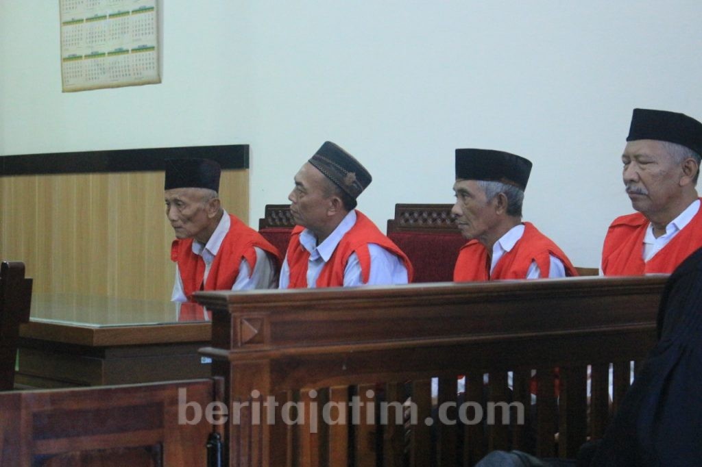 Edarkan Uang Hasil Ngeprint, 4 Kakek Diadili