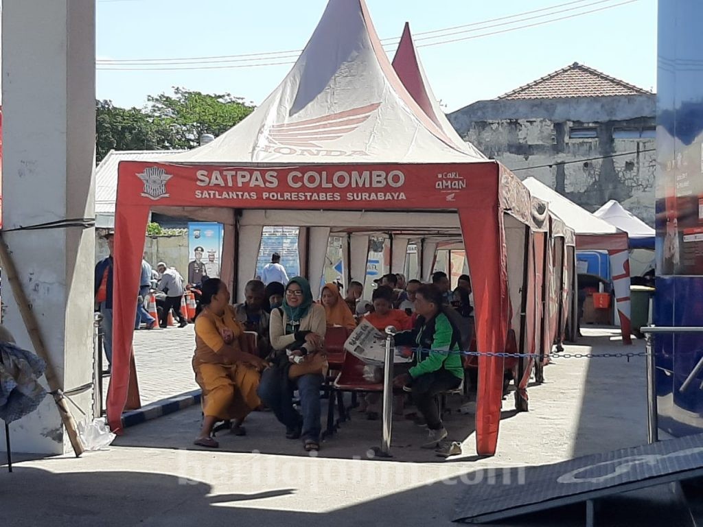 Jangan Bingung Jika Polrestabes Surabaya Beri SIM Gratis dengan Suket
