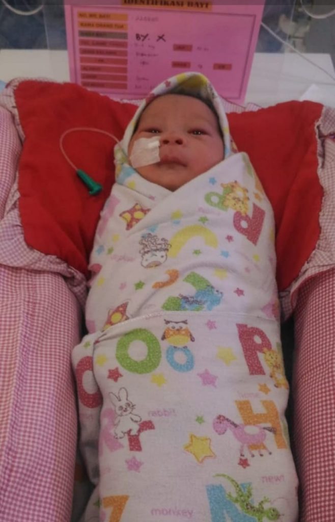 Warga Kenjo Temukan Bayi Perempuan di Makam