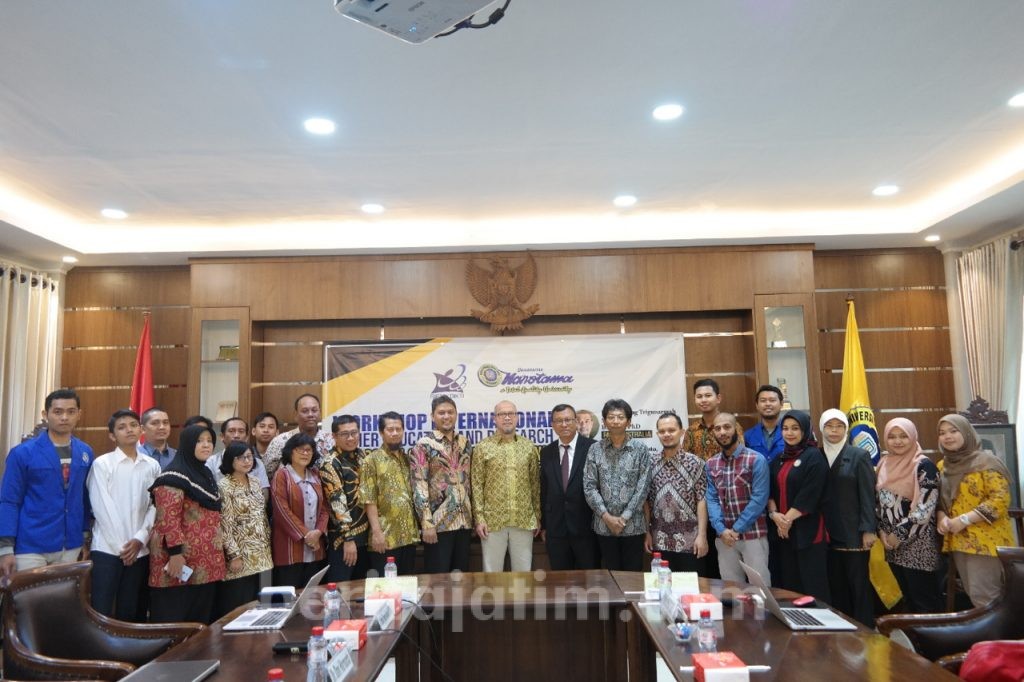 Praktisi dari Australia dan Inggris Berbagi Tips Tumbuhkan Budaya Menulis