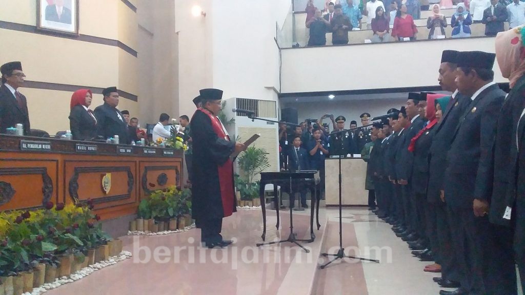 Bupati dan Wakil Ketua DPRD Jember Kompak Tak Hadiri Pelantikan Legislator Baru