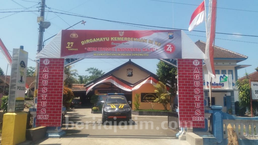 Begini Wujud Gapura Kemerdekaan di Polsek Donomulyo Malang